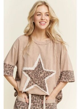 Women’s Beige Star Leopard-Trim Casual Top